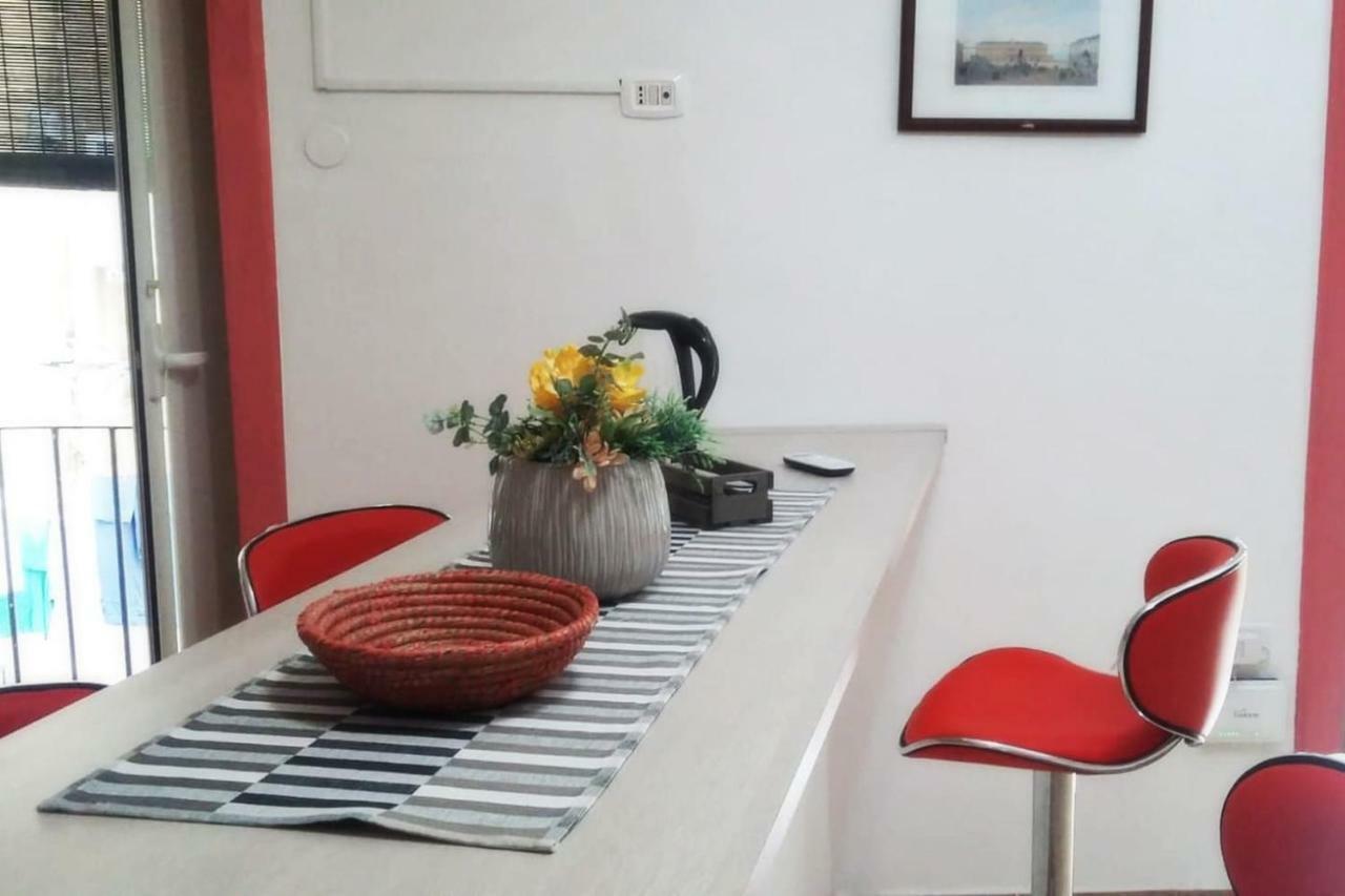 דירות נאפולי Casa Vacanza Le Moko' מראה חיצוני תמונה